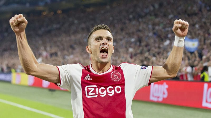 Câu lạc bộ bóng đá Ajax Amsterdam tạo ra hàng trăm siêu sao cho giới bóng đá