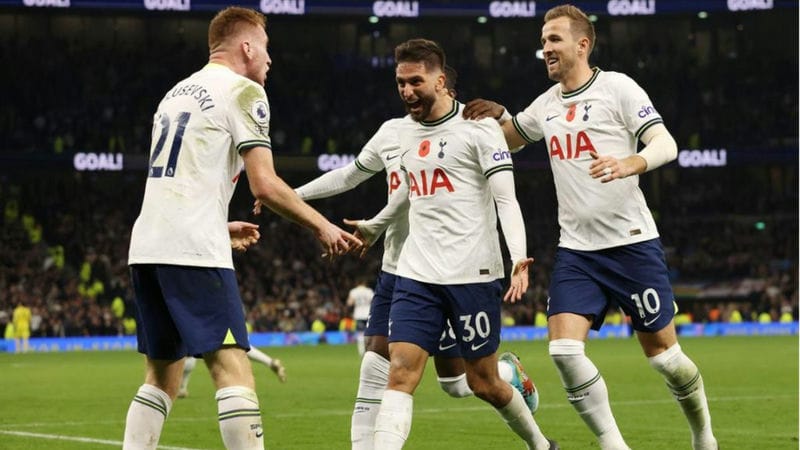 xây dựng lên CLB Tottenham