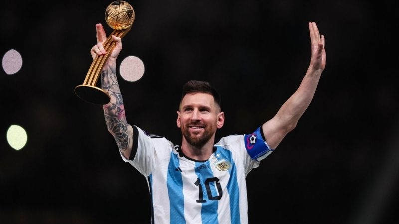 Tiền đạo vĩ đại nhất trong lịch sử bóng đá thế giới - Lionel Messi