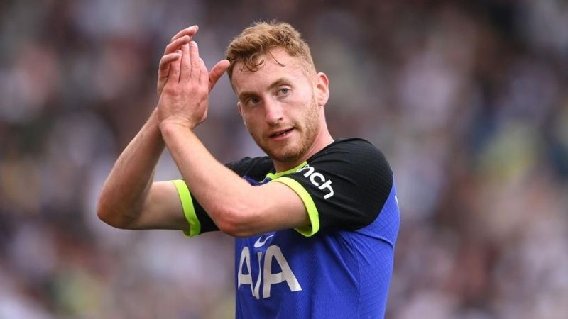 Cầu thủ bóng đá chuyên nghiệp thi đấu ở vị trí tiền vệ cánh cho Tottenham - HotspurDejan Kulusevski