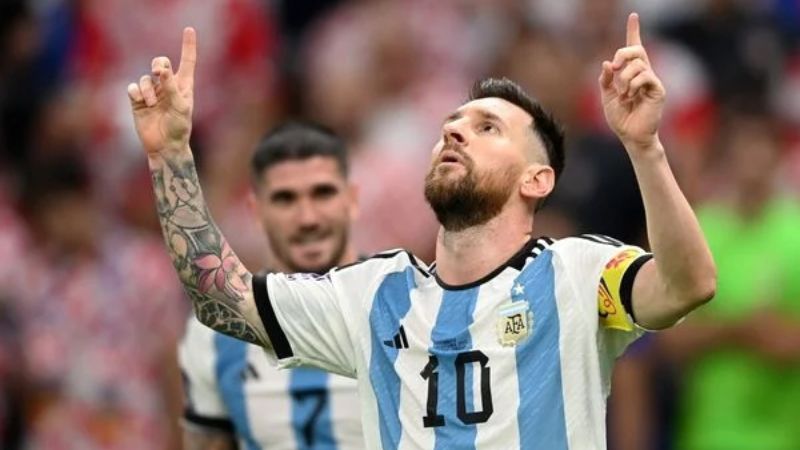 Lionel Messi là cầu thủ tiền đạo xuất sắc của làng bóng đá